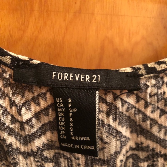 Aztec patterned romper - Picture 3 of 3